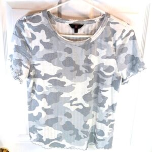 NOBO Cropped T-Shirt Tee Crop Top Gray Camo Athleisure Women's Size L NWOT
